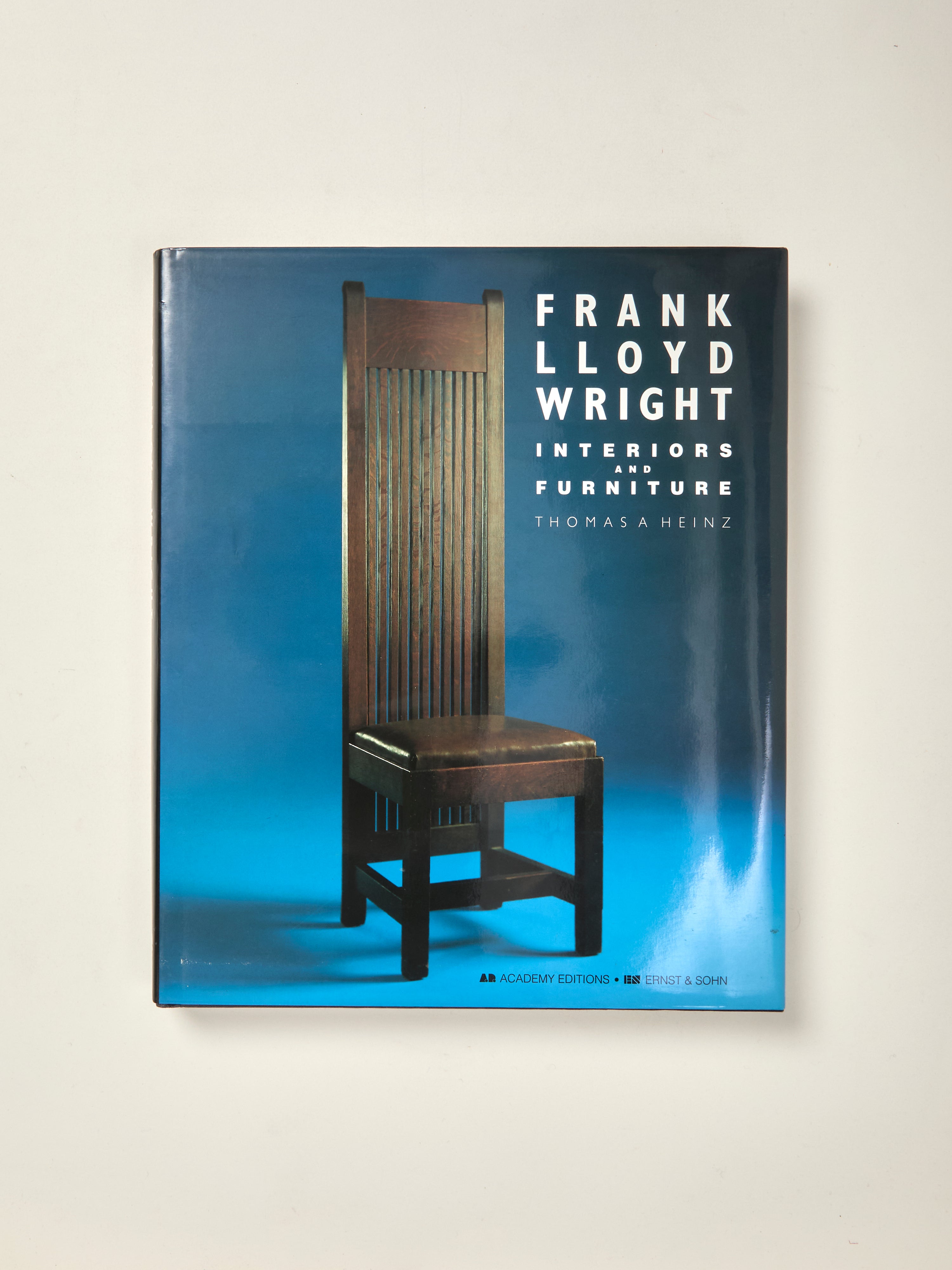 洋書 FRANK LLOYD WRIGHT INTERIORS AND FURNITU Frank Lloyd Wright: Interiors and Furniture — William Stout