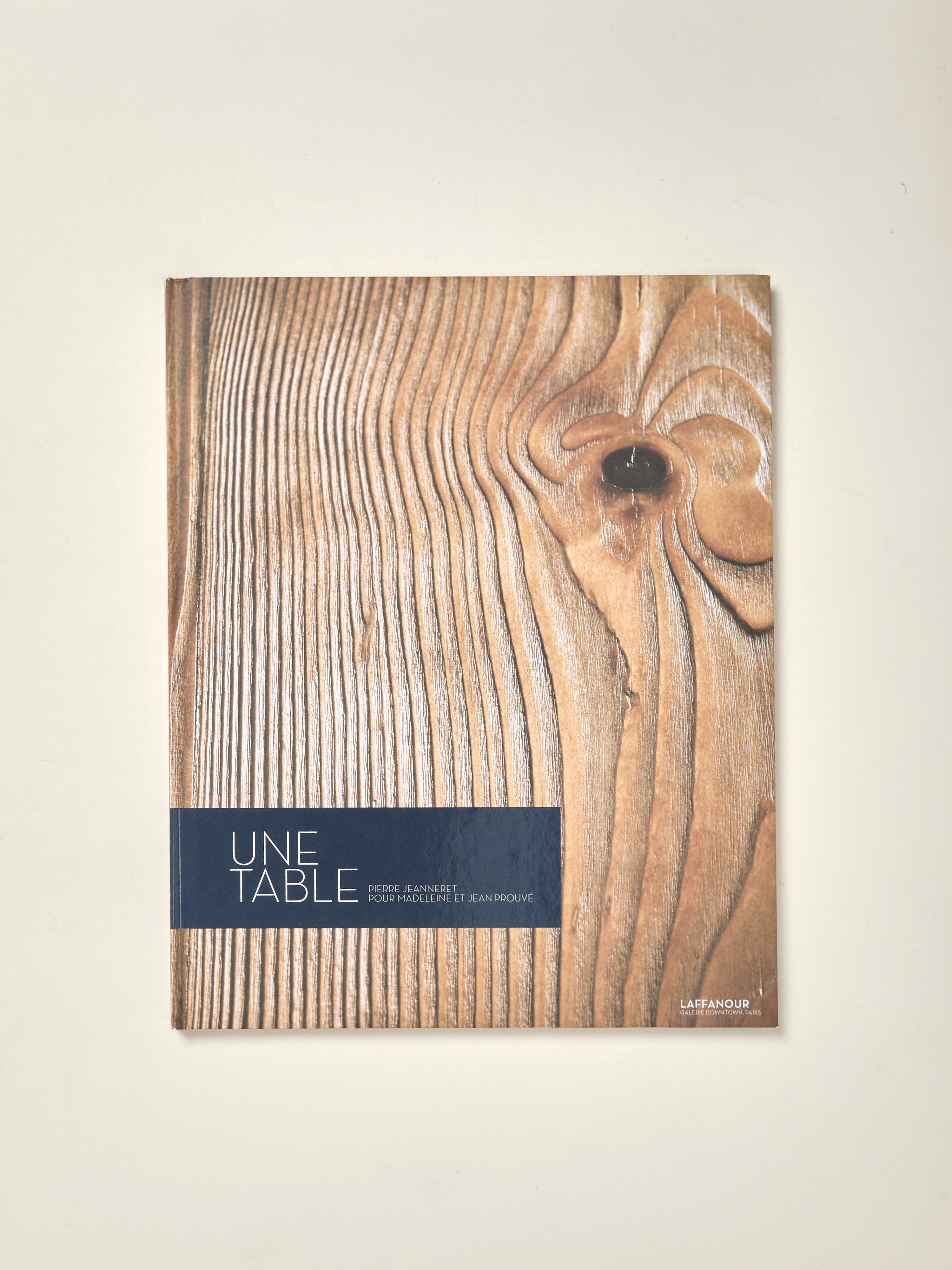 Une Table - Pierre Jeanneret Pour Madeleine et Jean Prouve