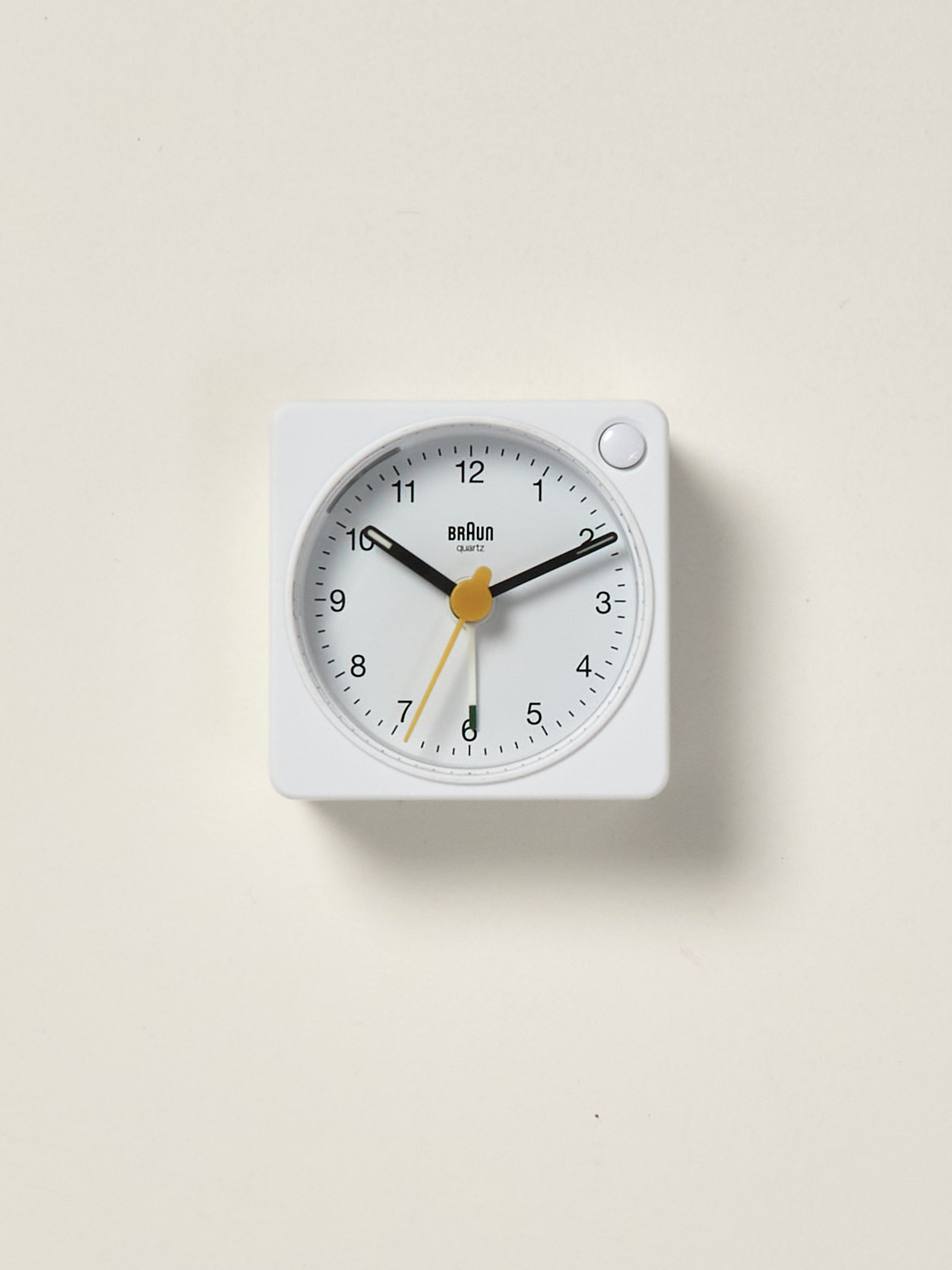 BRAUN fragment travel alarm clock 置時計 Braun Travel Alarm Clock – MCA Chicago Store